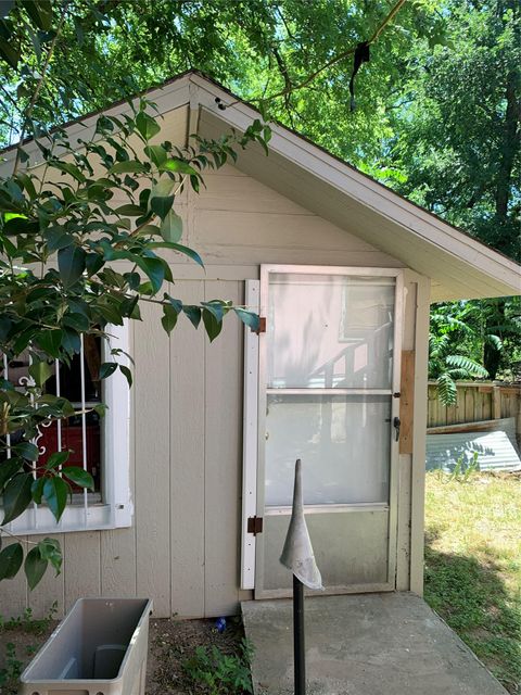 Tiny photo for 4811 SANTA ANNA ST, Austin, TX 78721 (MLS # 6485219)