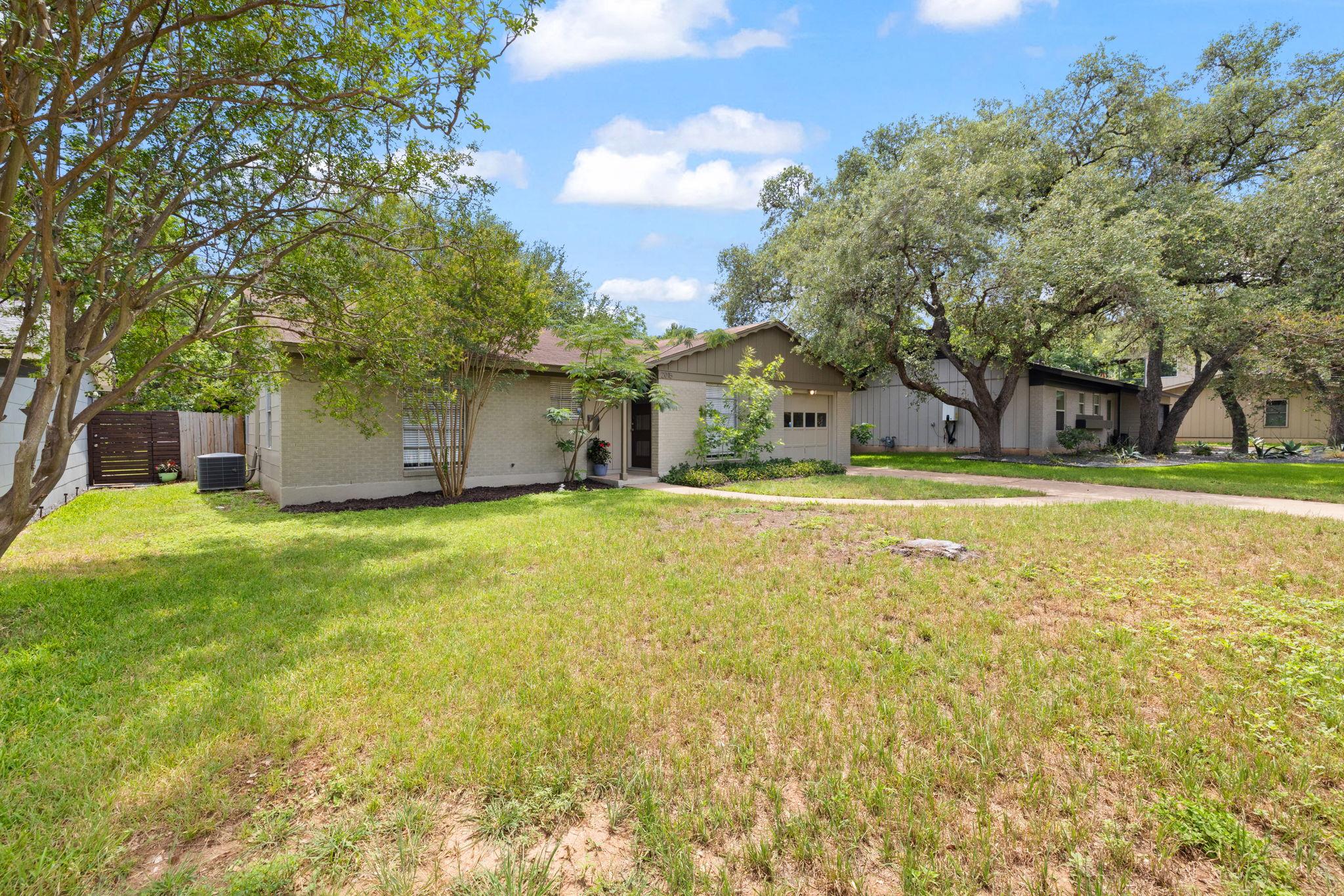 2015 Fair Oaks DR