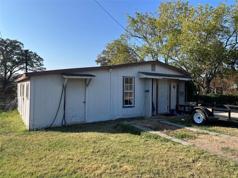 A home in Giddings