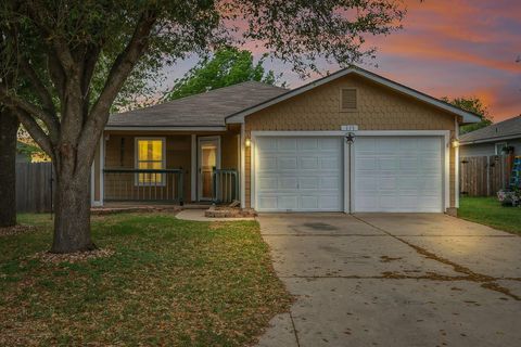 Photo of 111 Quail Hollow DR, Hutto, TX 78634 (MLS # 2159399)
