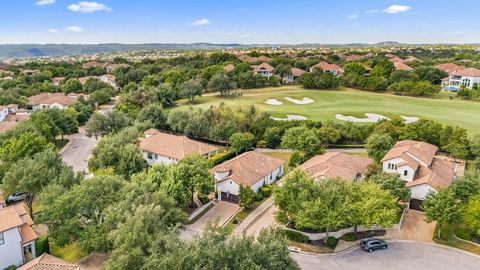 Photo of 11712 Red Oak Valley LN, Austin, TX 78732 (MLS # 6403815)