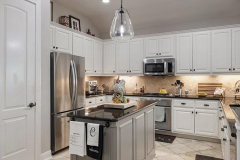 Tiny photo for 11712 Red Oak Valley LN, Austin, TX 78732 (MLS # 6403815)