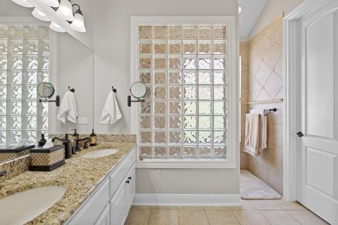 Tiny photo for 11712 Red Oak Valley LN, Austin, TX 78732 (MLS # 6403815)