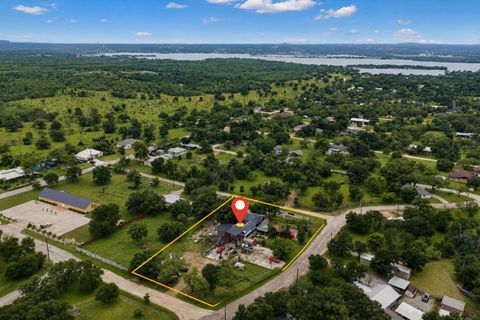 Photo of 1503 Kingsoak DR, Marble Falls, TX 78654 (MLS # 8764916)