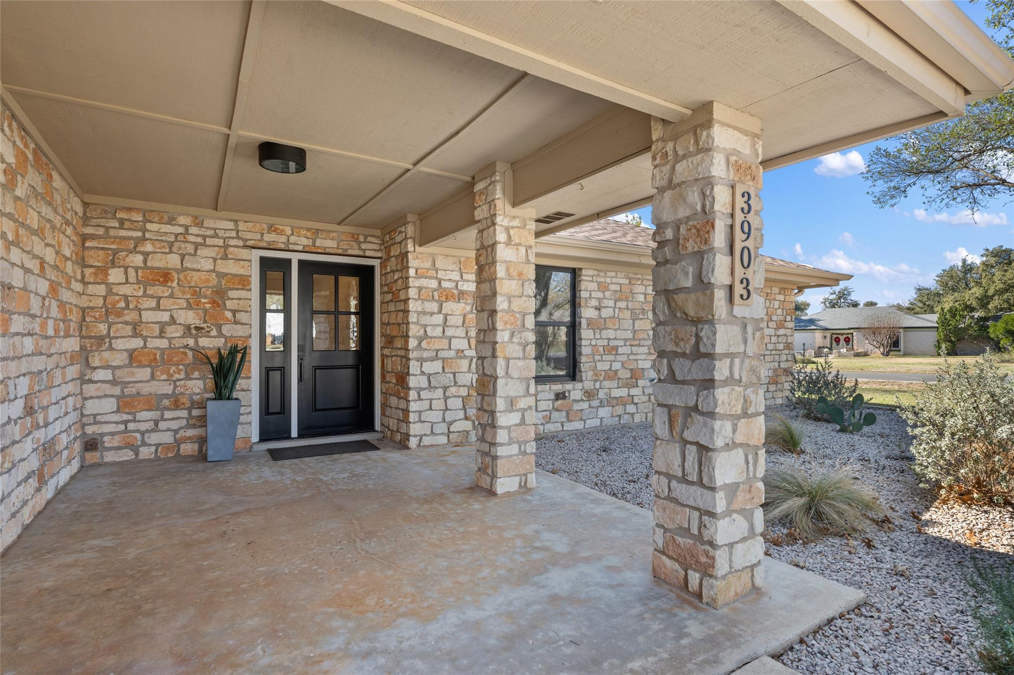 3903 Emerald Hill DR