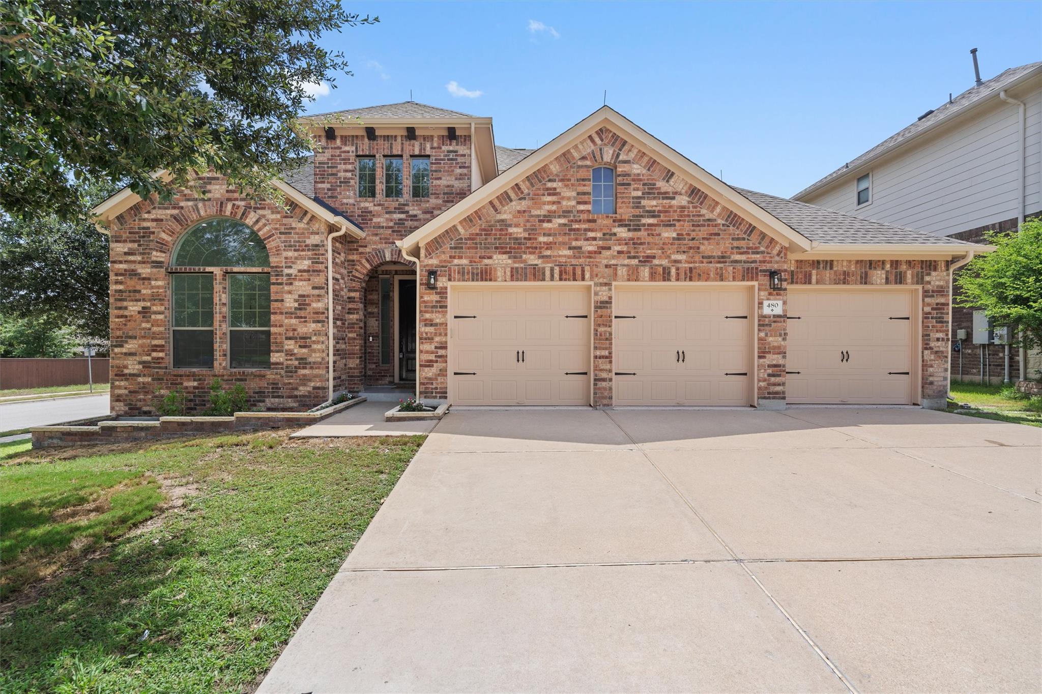 480 Monahans DR