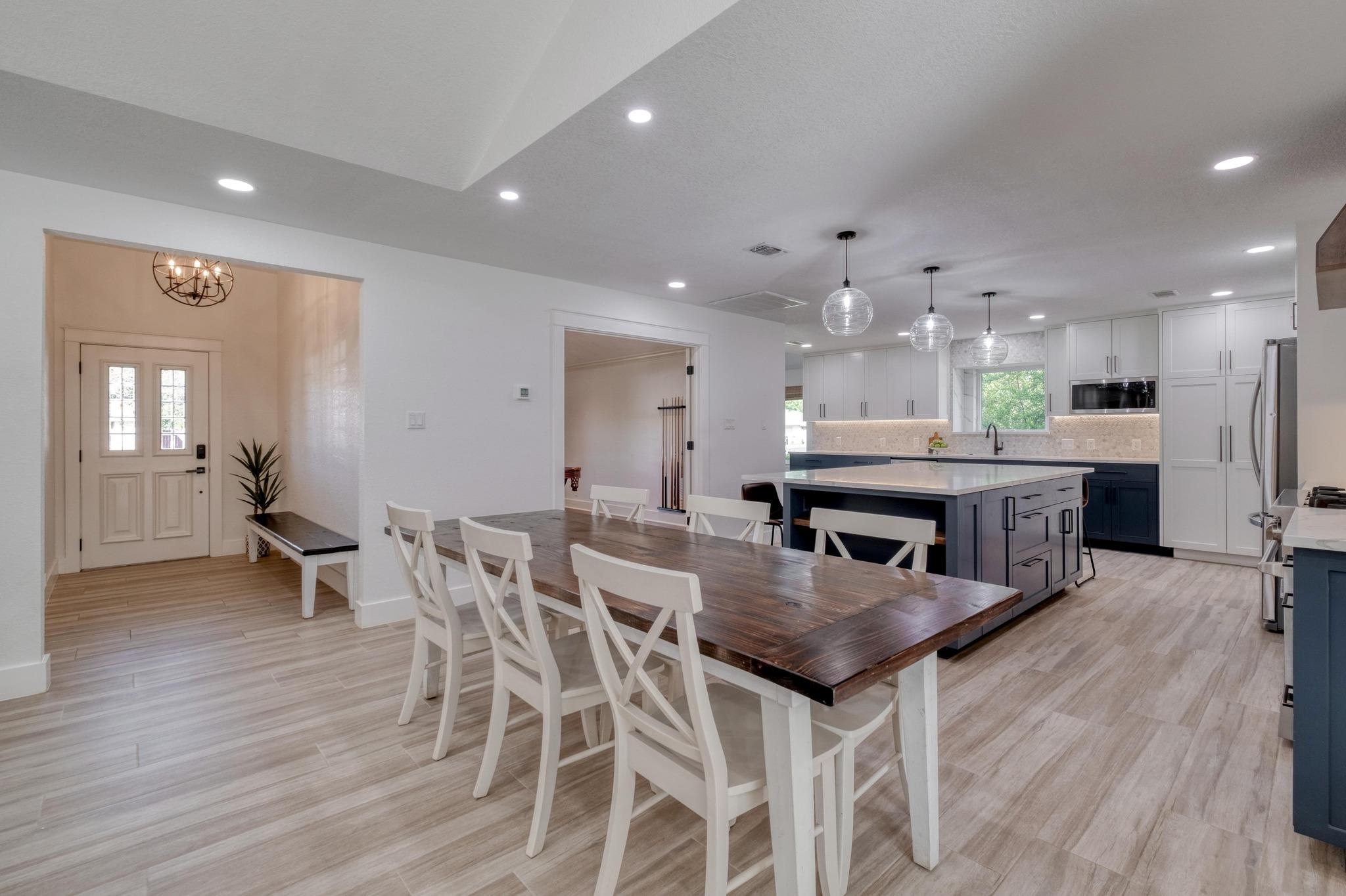 2803 Live Oak ST