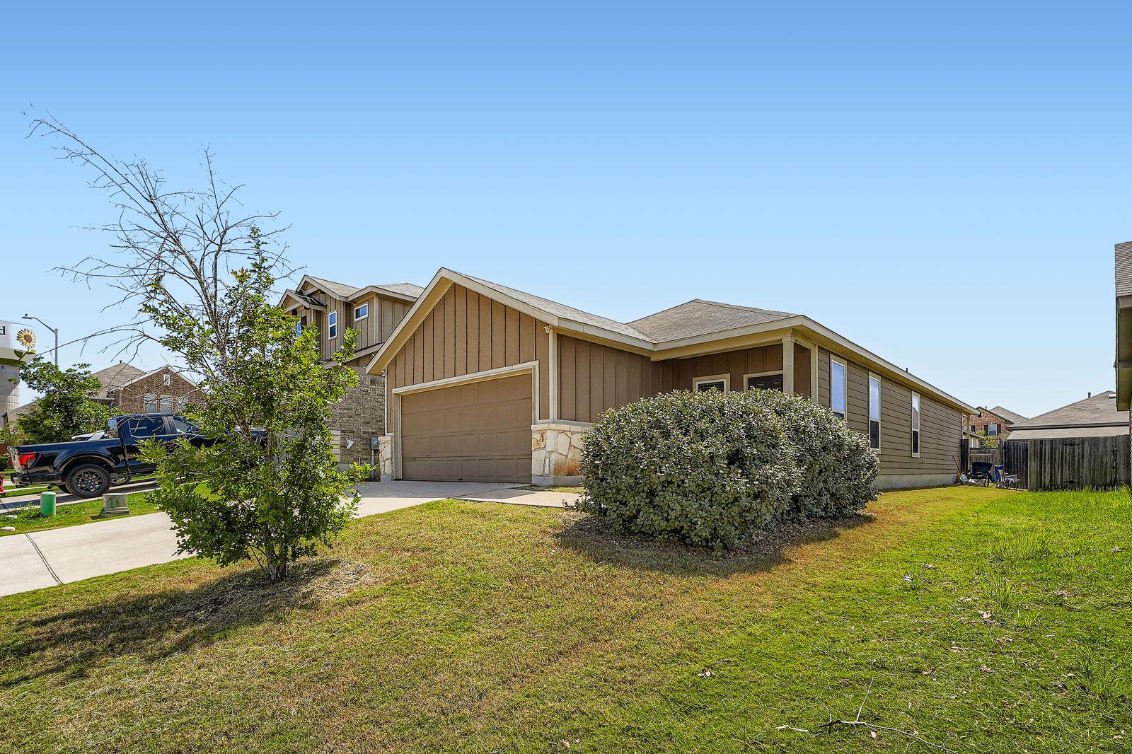 175 Eves Necklace Dr, Buda, TX, 78610