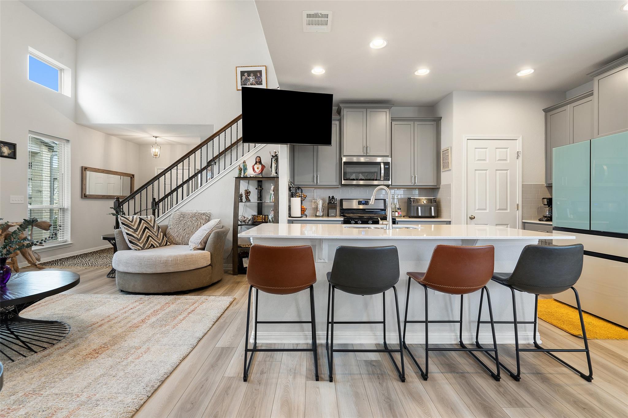 225 Audie Murphy DR