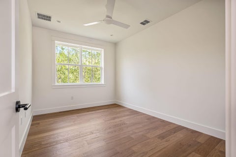 Tiny photo for 300 W Mockingbird LN #2, Austin, TX 78745 (MLS # 5890930)