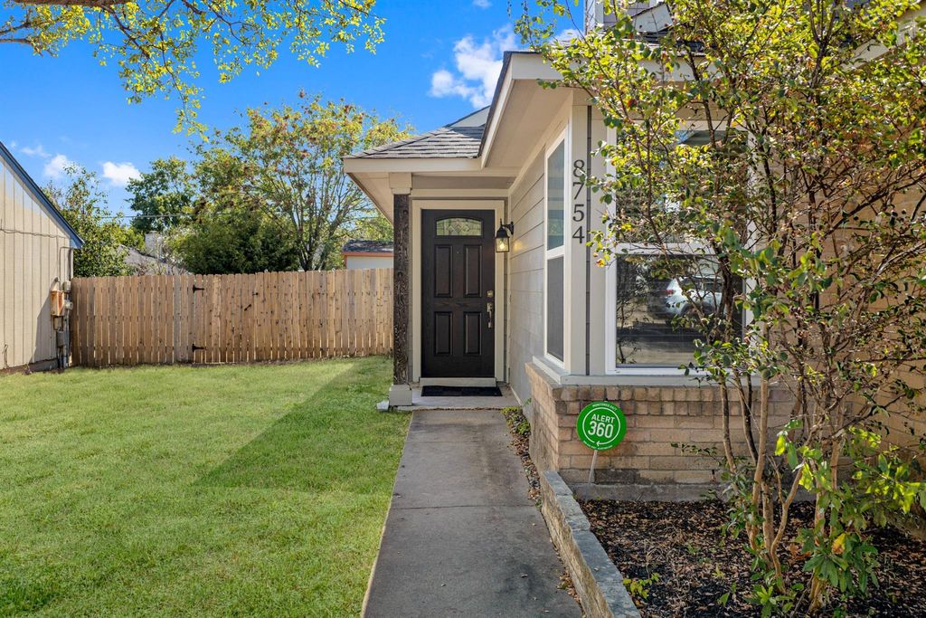 Photo of 8754 Birmingham DR, Austin, TX 78748 (MLS # 6758766)