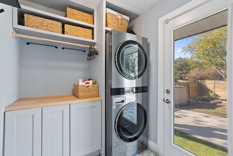 Tiny photo for 1812 Ohlen RD, Austin, TX 78757 (MLS # 6305021)