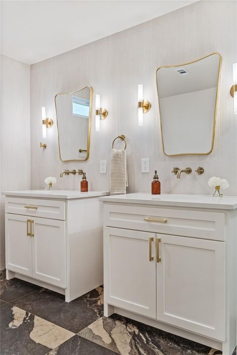 Tiny photo for 5202 Woodmoor DR, Austin, TX 78721 (MLS # 5719757)