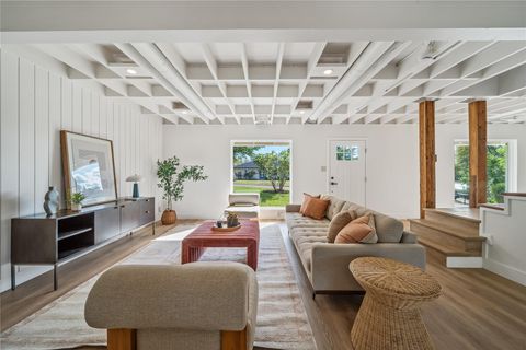 Tiny photo for 5202 Woodmoor DR, Austin, TX 78721 (MLS # 5719757)