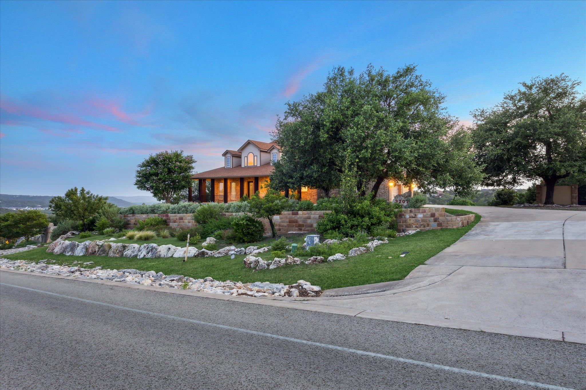 3207 Crystal Falls PKWY