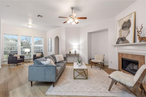 Photo of 11517 Shadow Creek DR, Manor, TX 78653 (MLS # 9135952)