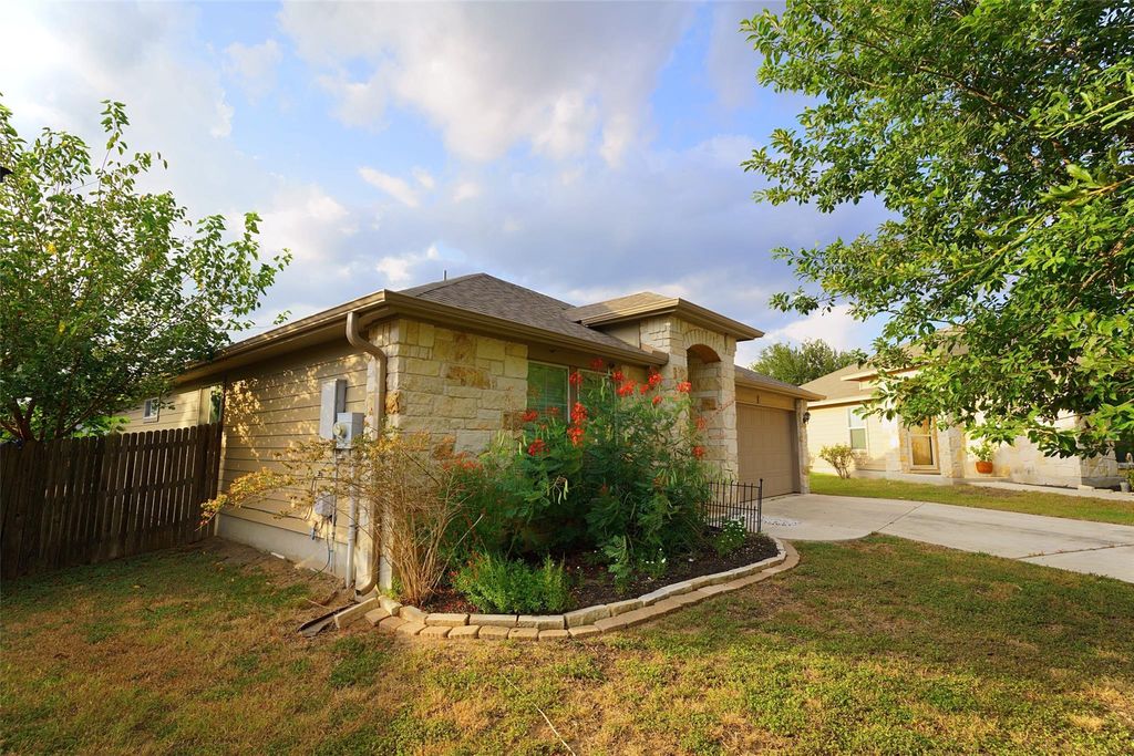 Photo of 115 Encina CV, San Marcos, TX 78666 (MLS # 9174884)