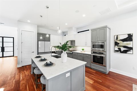Tiny photo for 3102 Hunt TRL, Austin, TX 78757 (MLS # 7719916)