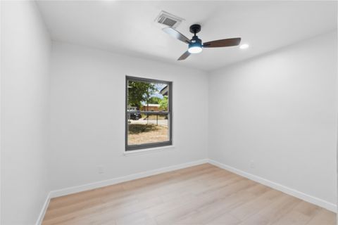 Tiny photo for 106 east lola DR, Austin, TX 78753 (MLS # 9100413)