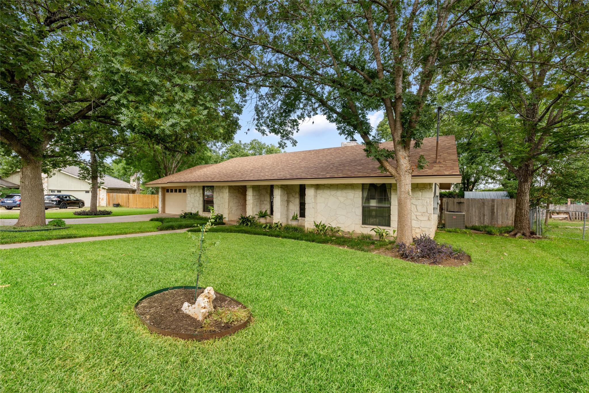 111 Spanish Oak CIR
