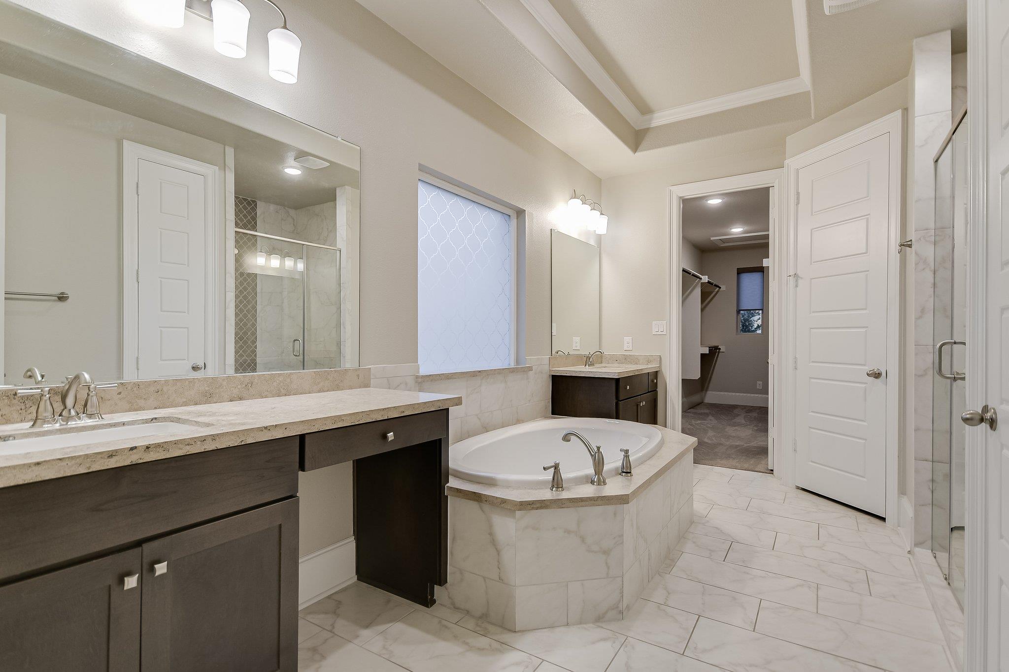 Lakeway, Texas 78738, United States, 4 Bedrooms Bedrooms, ,4 BathroomsBathrooms,Residential,Active,206303