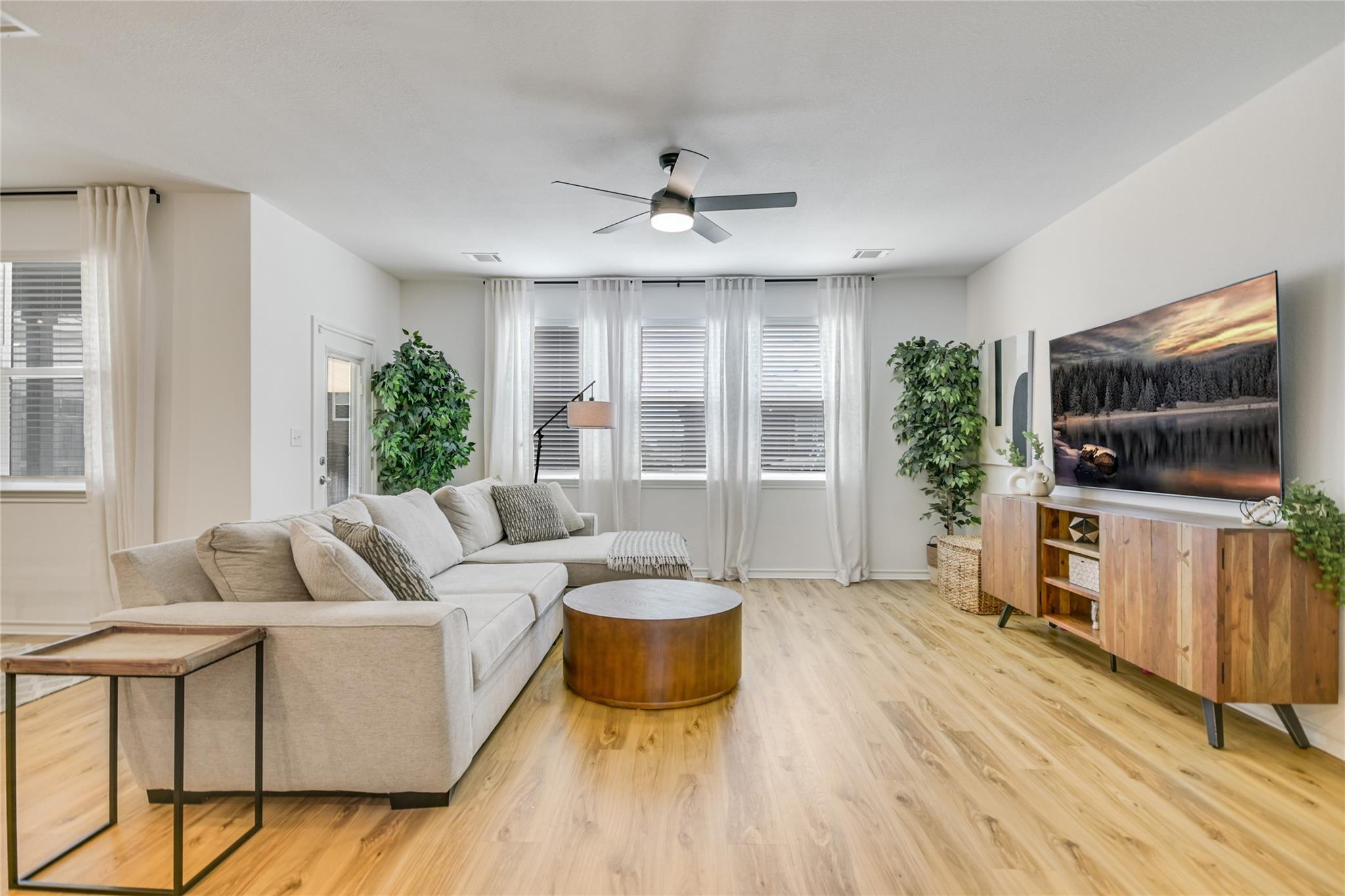 163 Longstraw DR