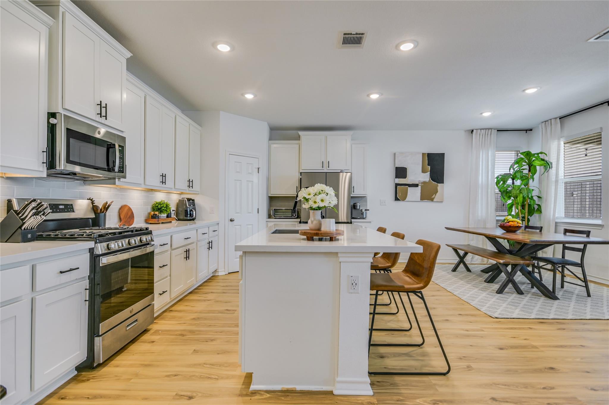 163 Longstraw DR