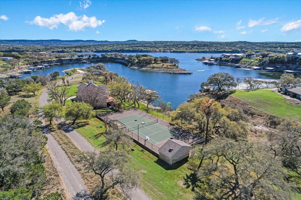 Photo of 23521 Flat Creek DR, Marble Falls, TX 78654 (MLS # 8139883)