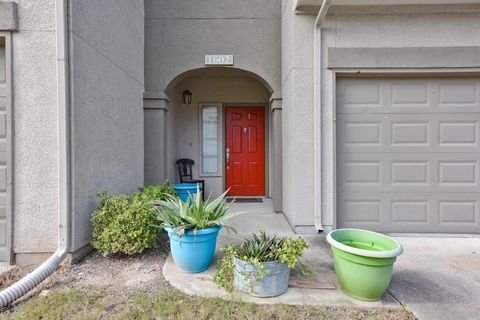 Photo of 11203 Ranch Road 2222 RD #1602, Austin, TX 78730 (MLS # 9807531)