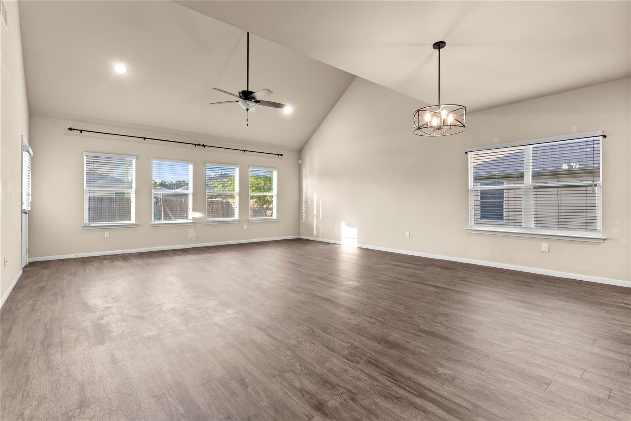 407 Camellia DR