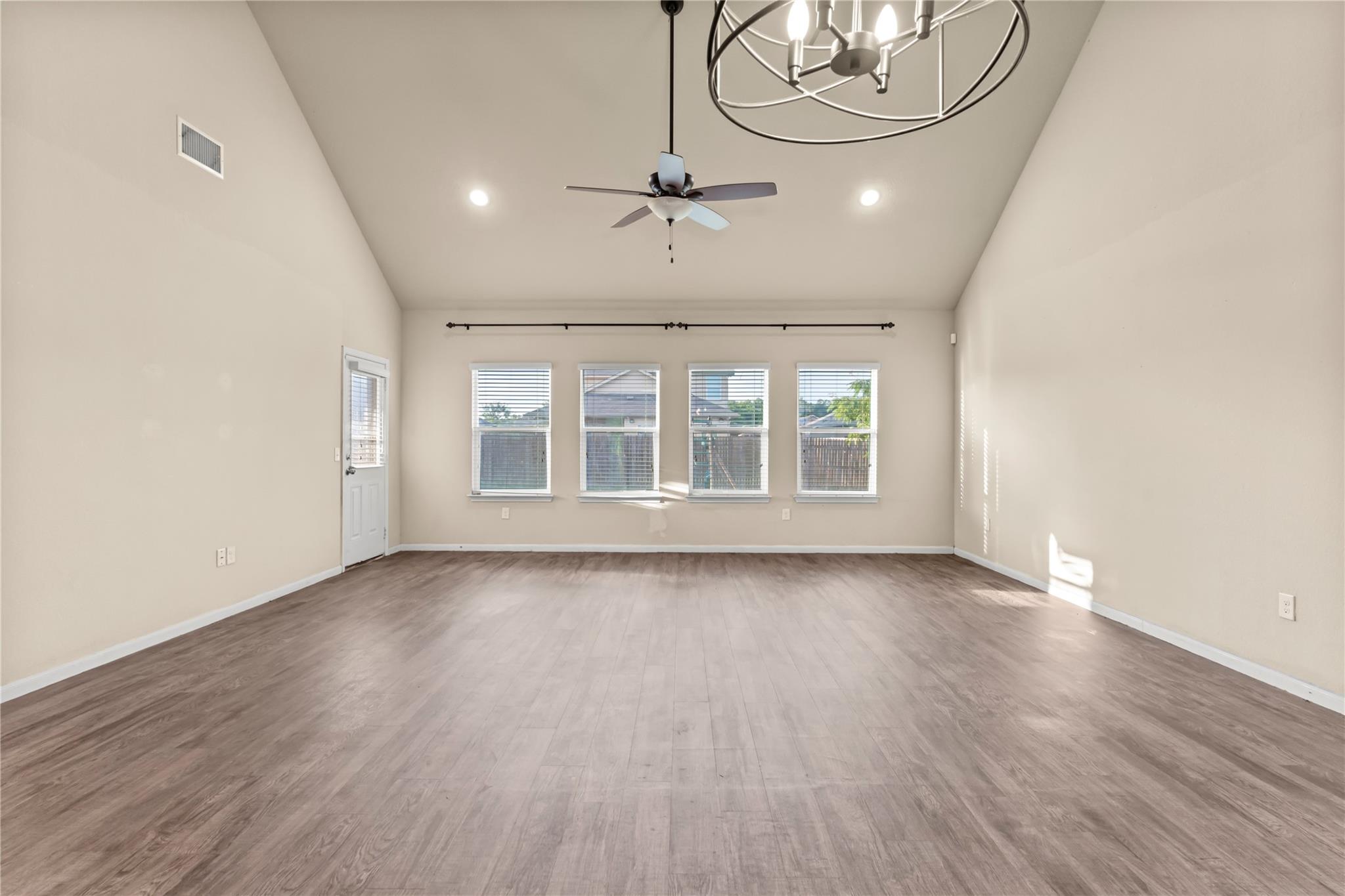 407 Camellia DR