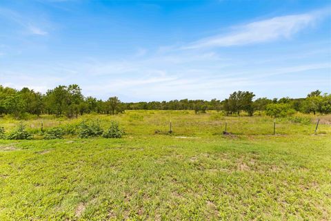 Tiny photo for 12212 Ballerstedt RD, Elgin, TX 78621 (MLS # 1797662)