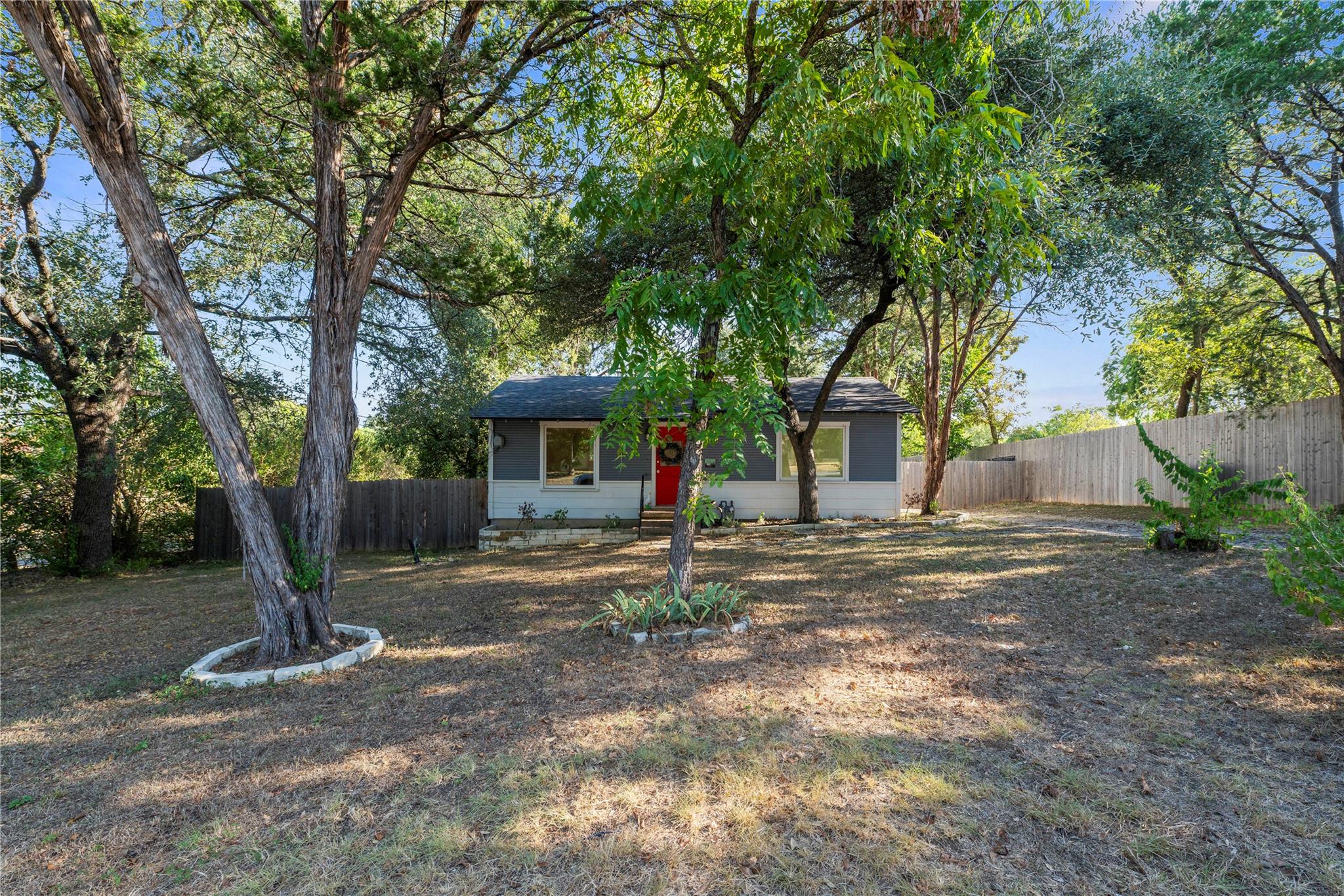 140 E 15th Ave