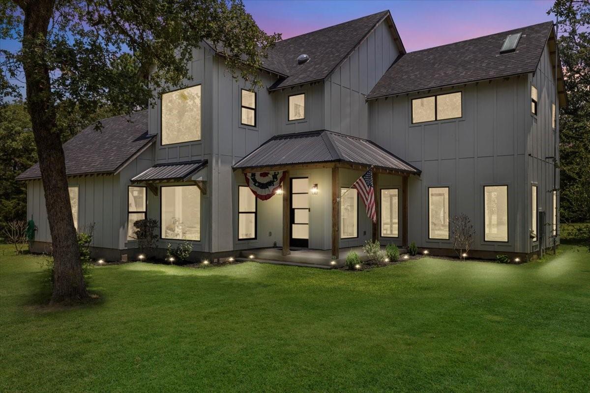 View Smithville, TX 78957 house