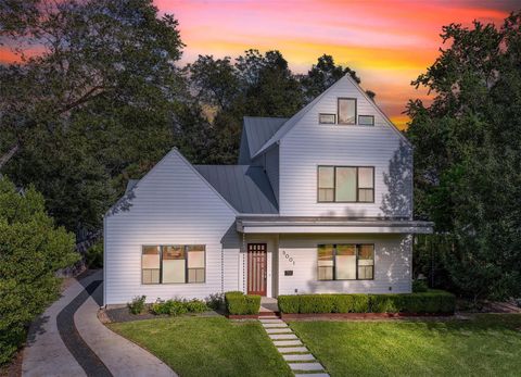 Photo of 5001 Shoal Creek BLVD, Austin, TX 78756 (MLS # 8237714)