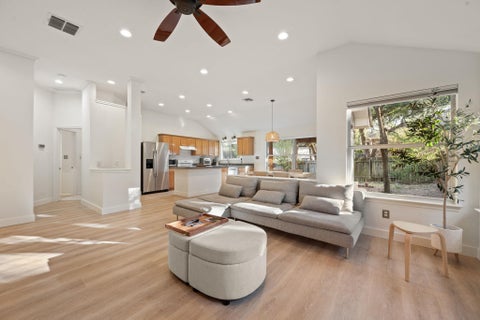 Tiny photo for 5613 Lomita Verde CIR, Austin, TX 78749 (MLS # 5943883)