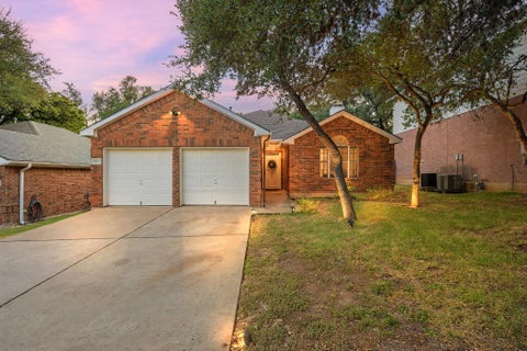 Photo of 5613 Lomita Verde CIR, Austin, TX 78749 (MLS # 5943883)