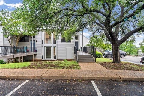 Photo of 115 World Of Tennis SQ, Lakeway, TX 78738 (MLS # 8003611)