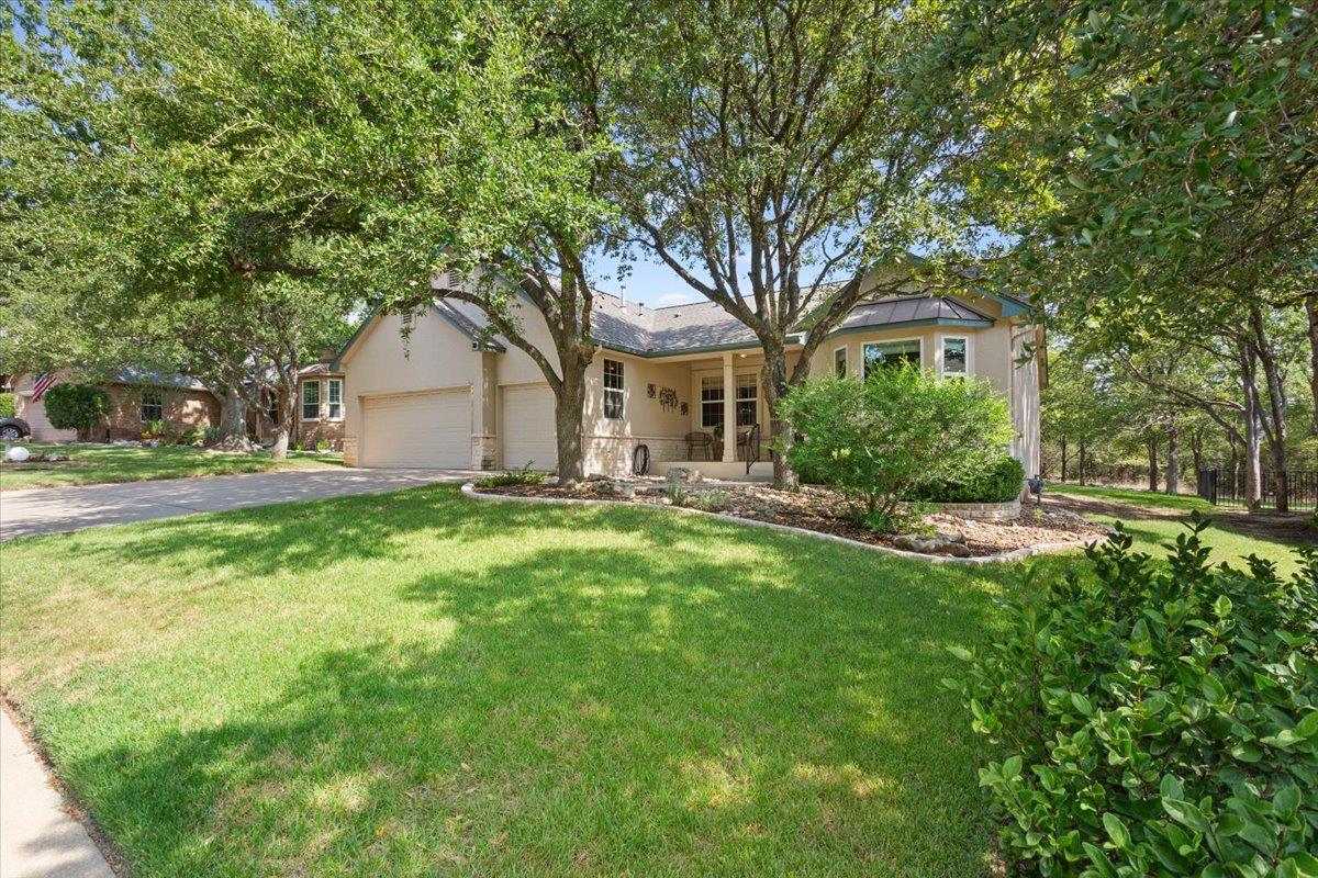 109 Yaupon LN