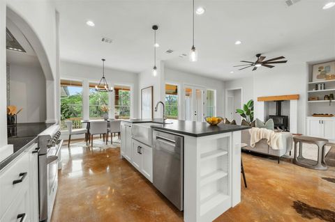 6 Hickory CT Wimberley TX 78676