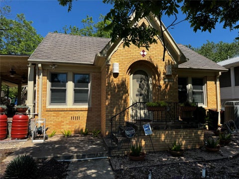 Photo of 2002 East Side DR, Austin, TX 78704 (MLS # 3397910)
