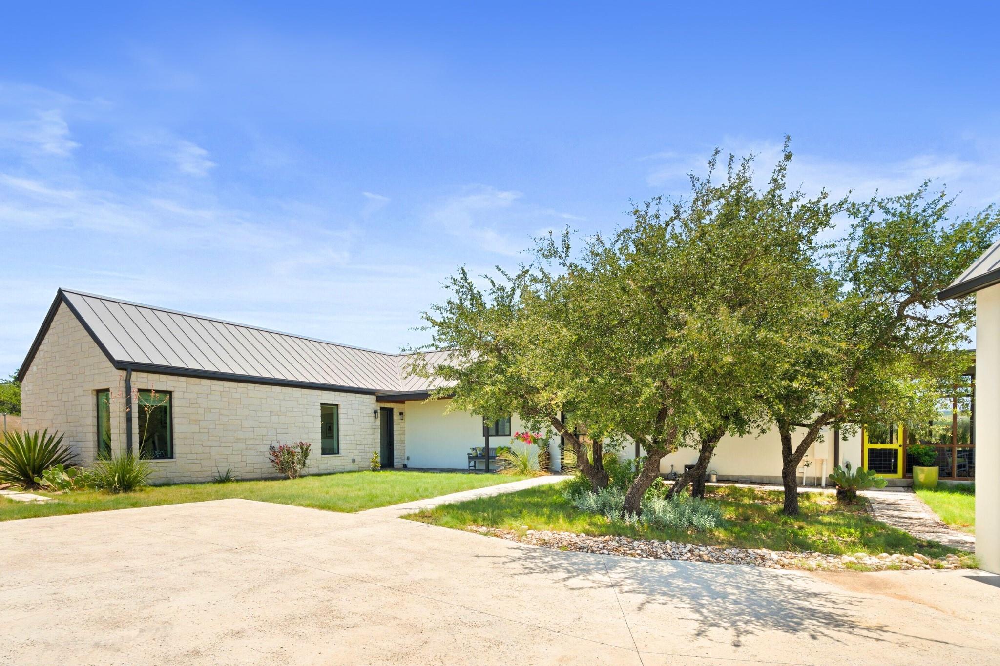 577 Cattle Creek RD