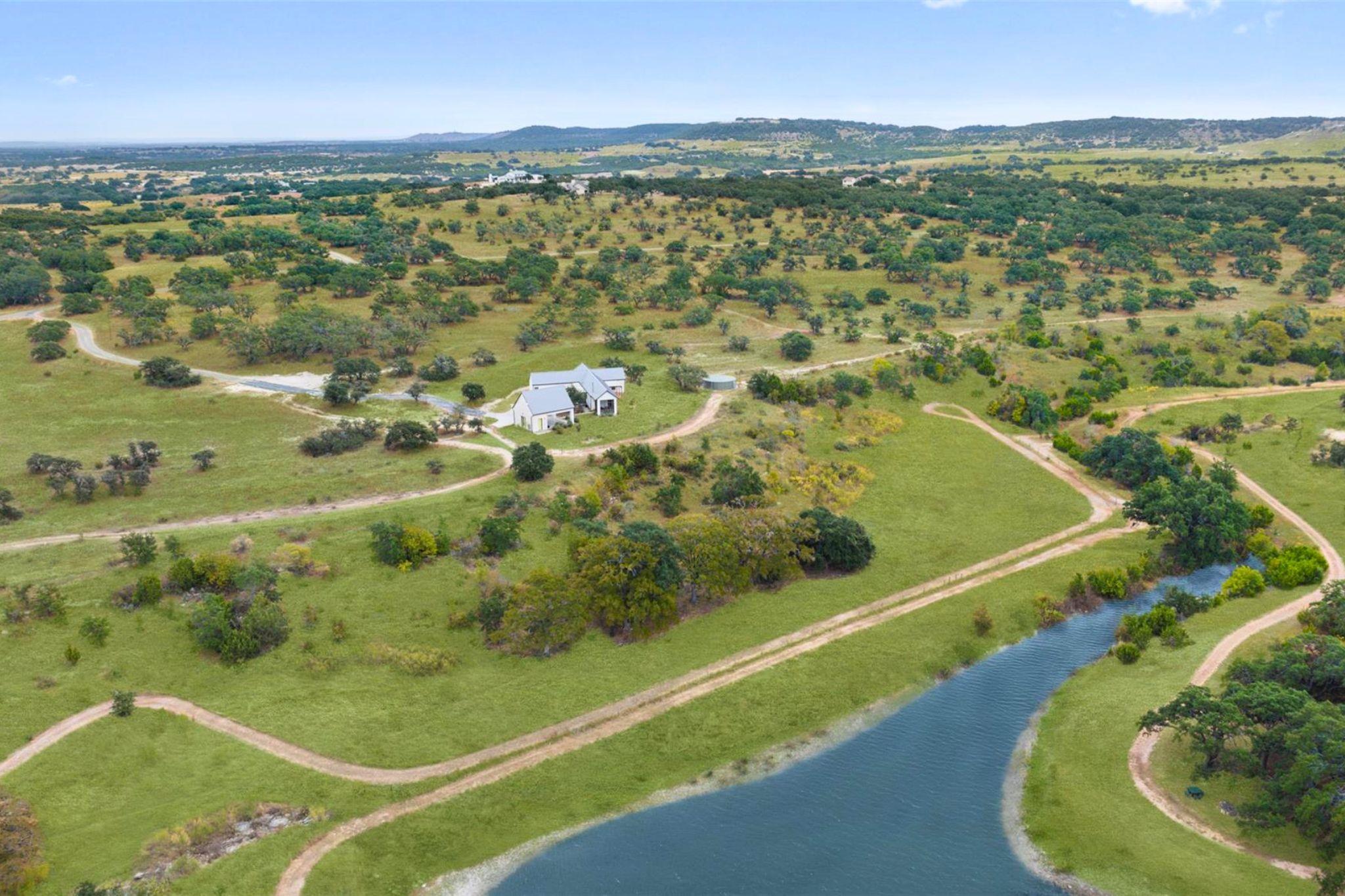 577 Cattle Creek RD
