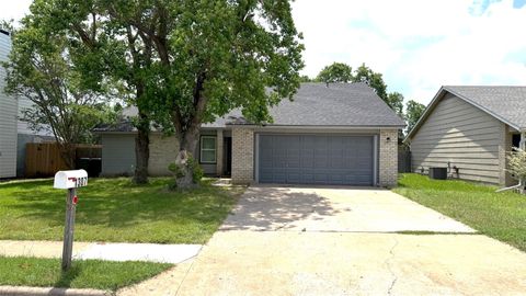 Photo of 1307 Wroxton WAY, Round Rock, TX 78664 (MLS # 2823072)