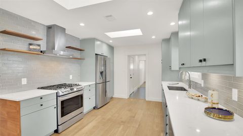 Tiny photo for 7510 Daugherty ST, Austin, TX 78757 (MLS # 2798944)