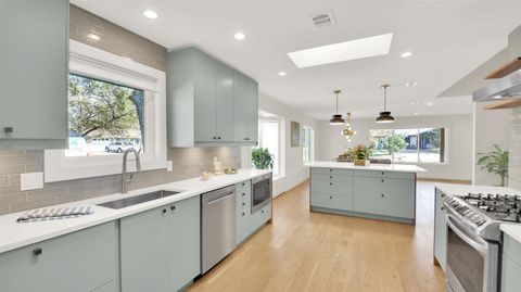 Tiny photo for 7510 Daugherty ST, Austin, TX 78757 (MLS # 2798944)