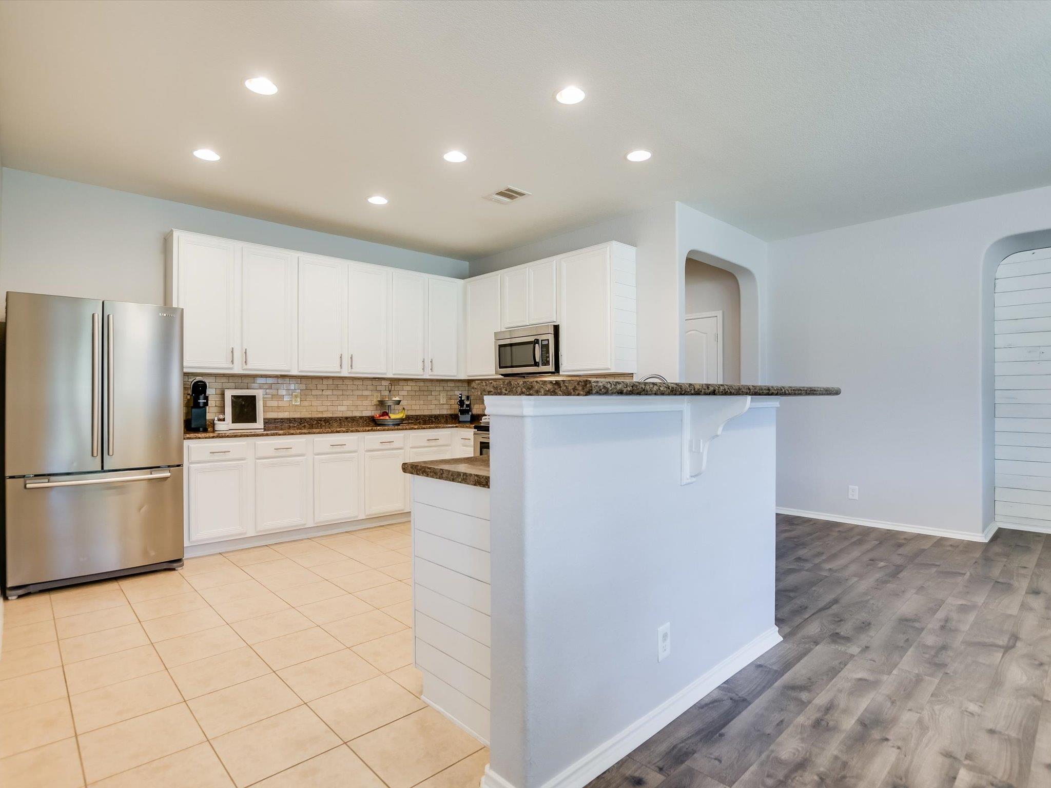 241 Sunnyside DR