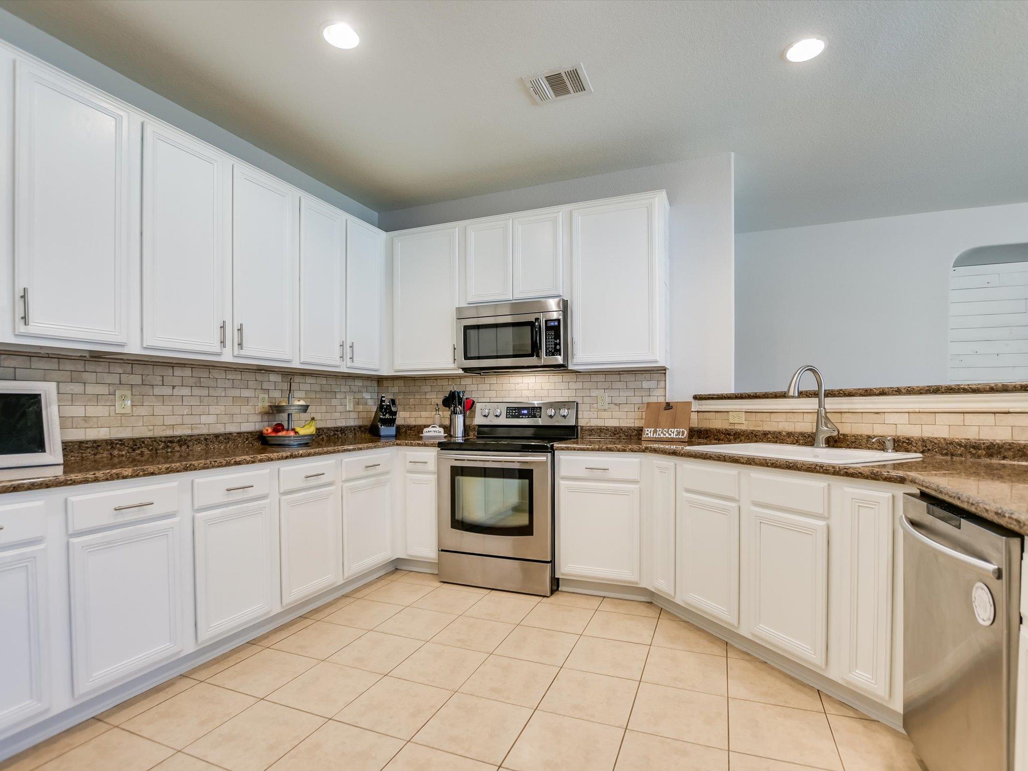241 Sunnyside DR