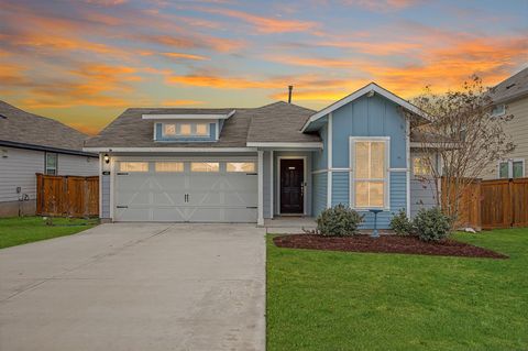 Photo of 425 Spiny Lizard LN, San Marcos, TX 78666 (MLS # 4732482)