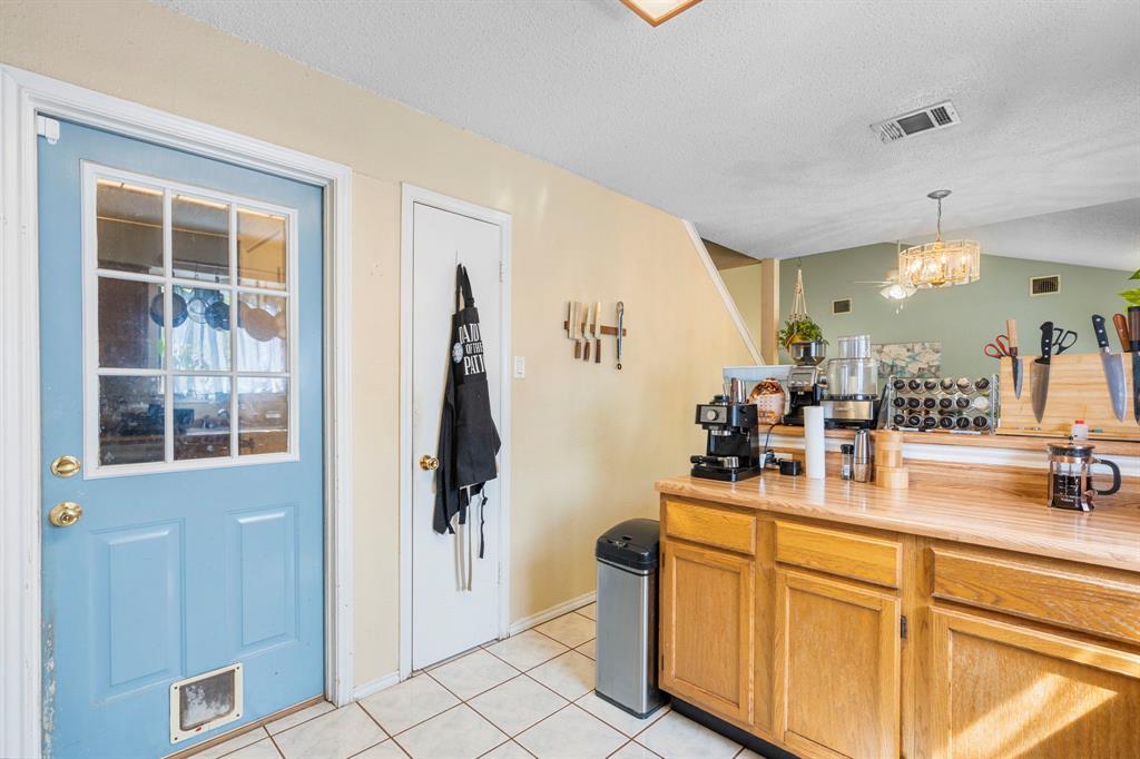 2656 Piping Rock TRL